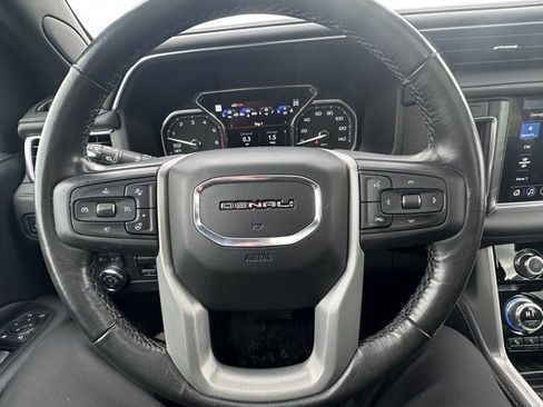 Used 2021 GMC Yukon Denali w/ Denali Ultimate Package image 19