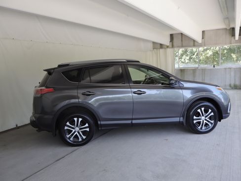 Used 2017 Toyota RAV4 LE w/ All Weather Liner Package AWD/4WD image 4