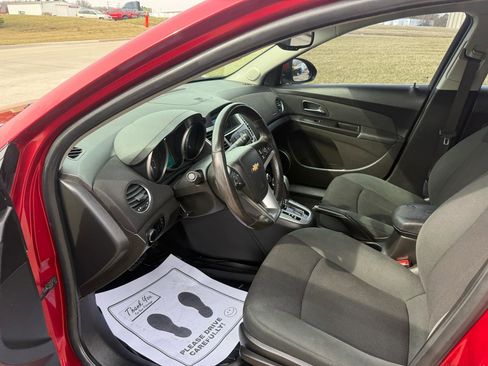 Used 2011 Chevrolet Cruze LT image 11