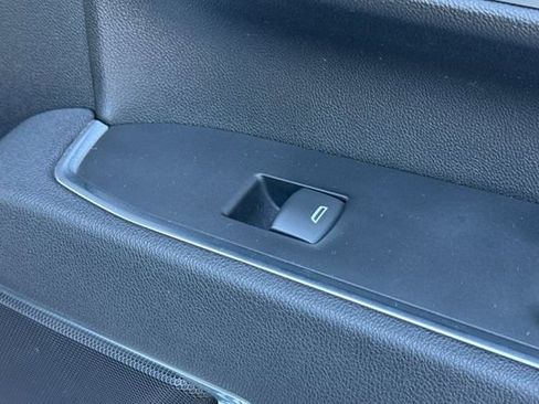 Used 2025 Chevrolet Silverado 2500 LT w/ Convenience Package image 22