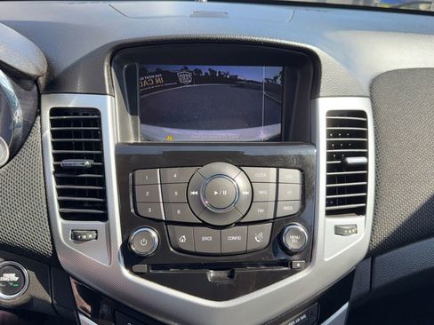 Used 2014 Chevrolet Cruze LTZ image 17