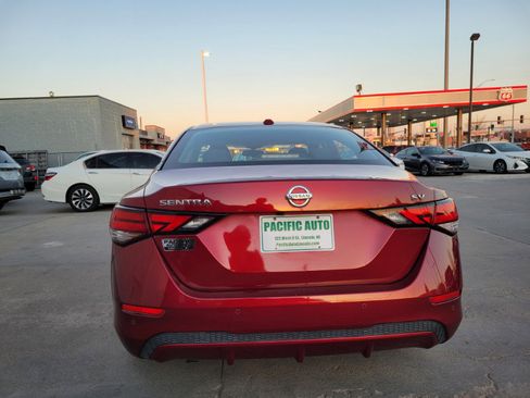 Used 2020 Nissan Sentra SV image 6