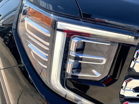 Used 2022 GMC Sierra 1500 Denali RWD image 28