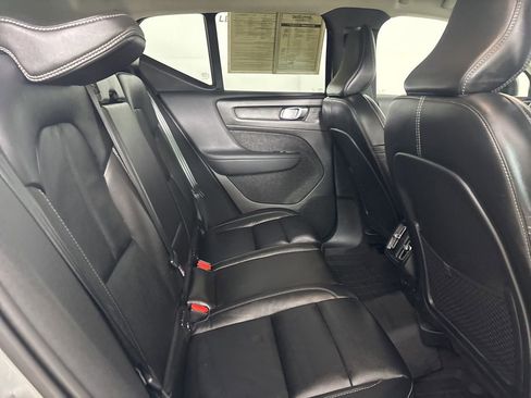 Used 2024 Volvo XC40 B5 Ultimate w/ Protection Package Premier image 25