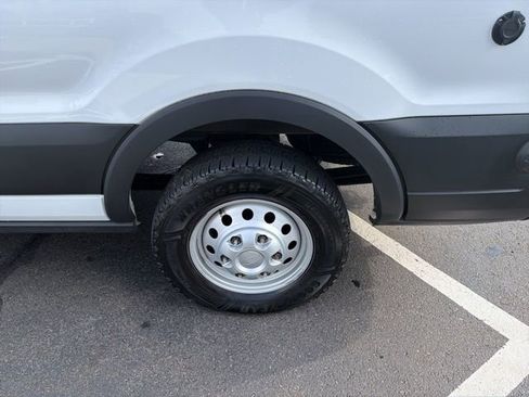 Used 2023 Ford Transit 250 148 High Roof AWD image 29