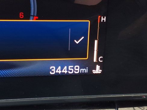 Used 2024 Chevrolet Trax ACTIV w/ Sunroof Package FWD image 35