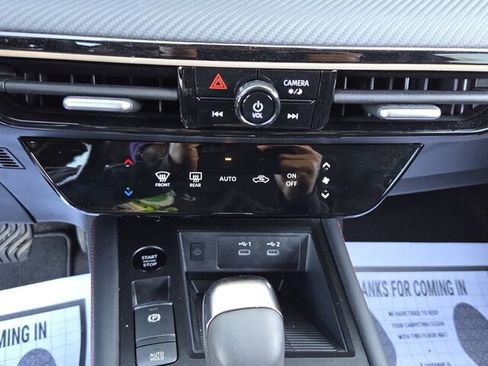 Used 2025 Nissan Kicks SR image 21