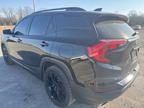 Used 2020 GMC Terrain SLT w/ Preferred Package image 4