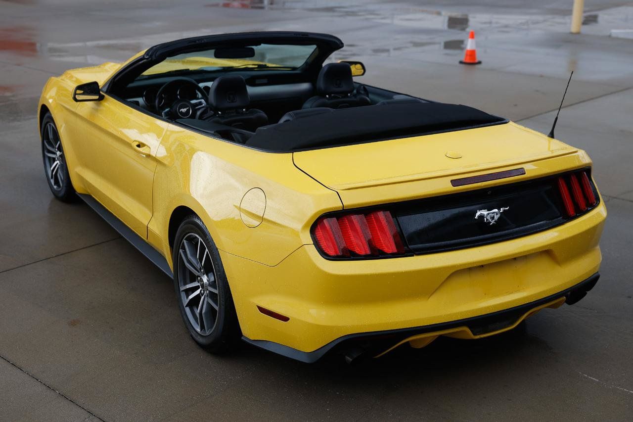 Used 2015 Ford Mustang Premium RWD image 5