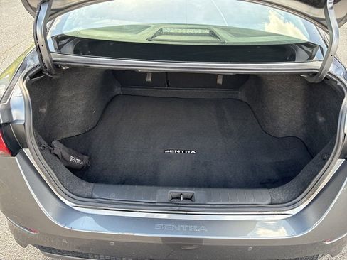 Used 2022 Nissan Sentra SR w/ Trunk Package image 7