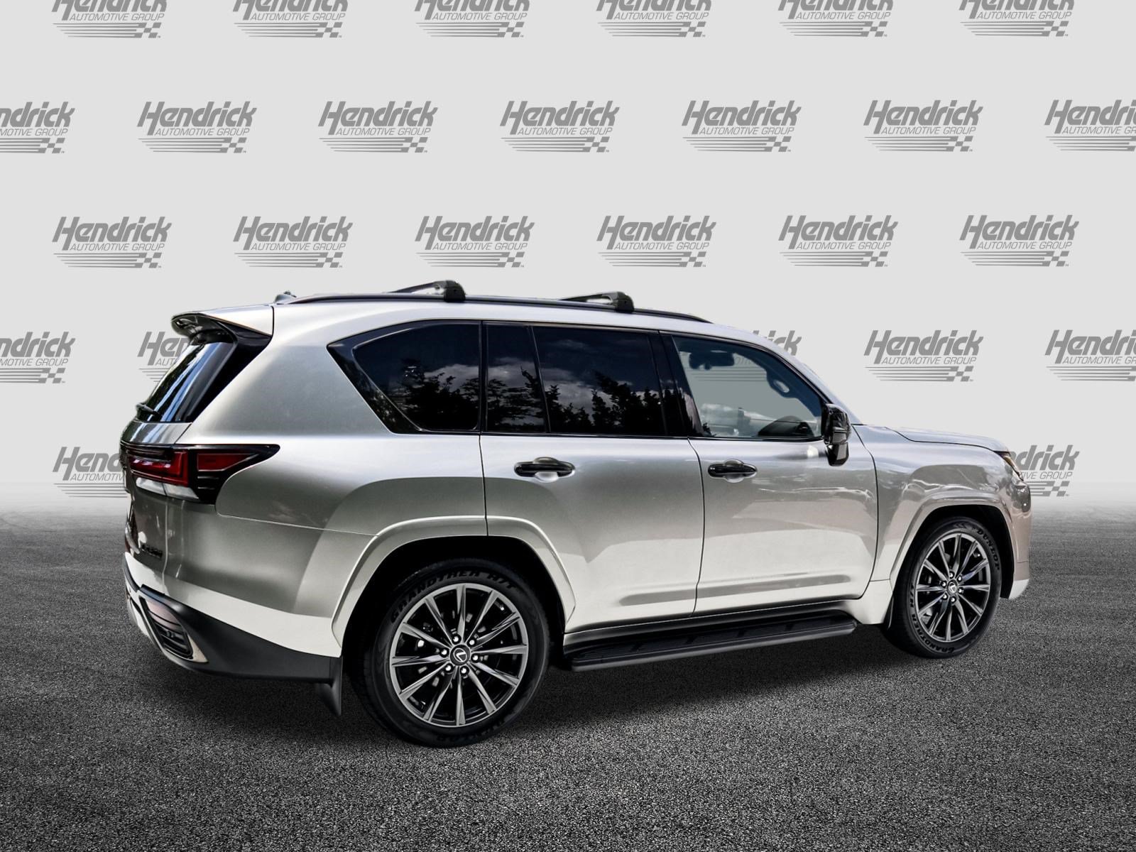 Used 2022 Lexus LX 600 4WD w/ Appearance Package image 11