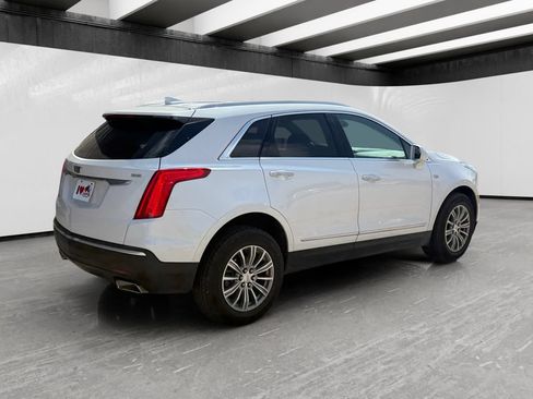 Used 2017 Cadillac XT5 Luxury w/ Driver Awareness Package AWD/4WD image 5