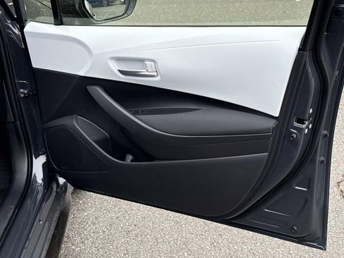 Used 2026 Toyota Corolla SE image 8
