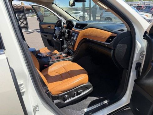 Used 2014 Chevrolet Traverse LTZ image 32