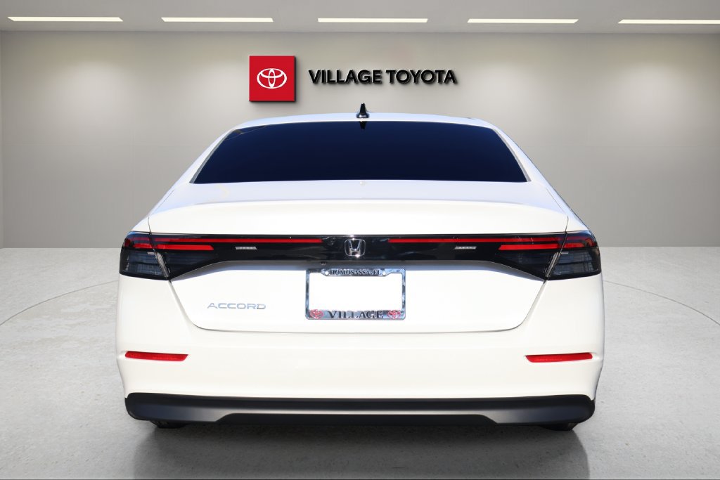 Used 2026 Honda Accord SE image 4
