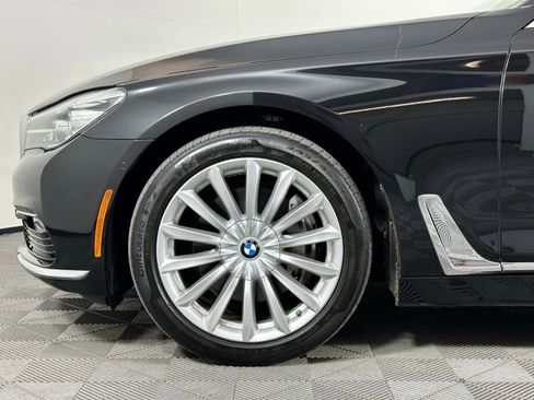 Used 2017 BMW 740i xDrive image 8
