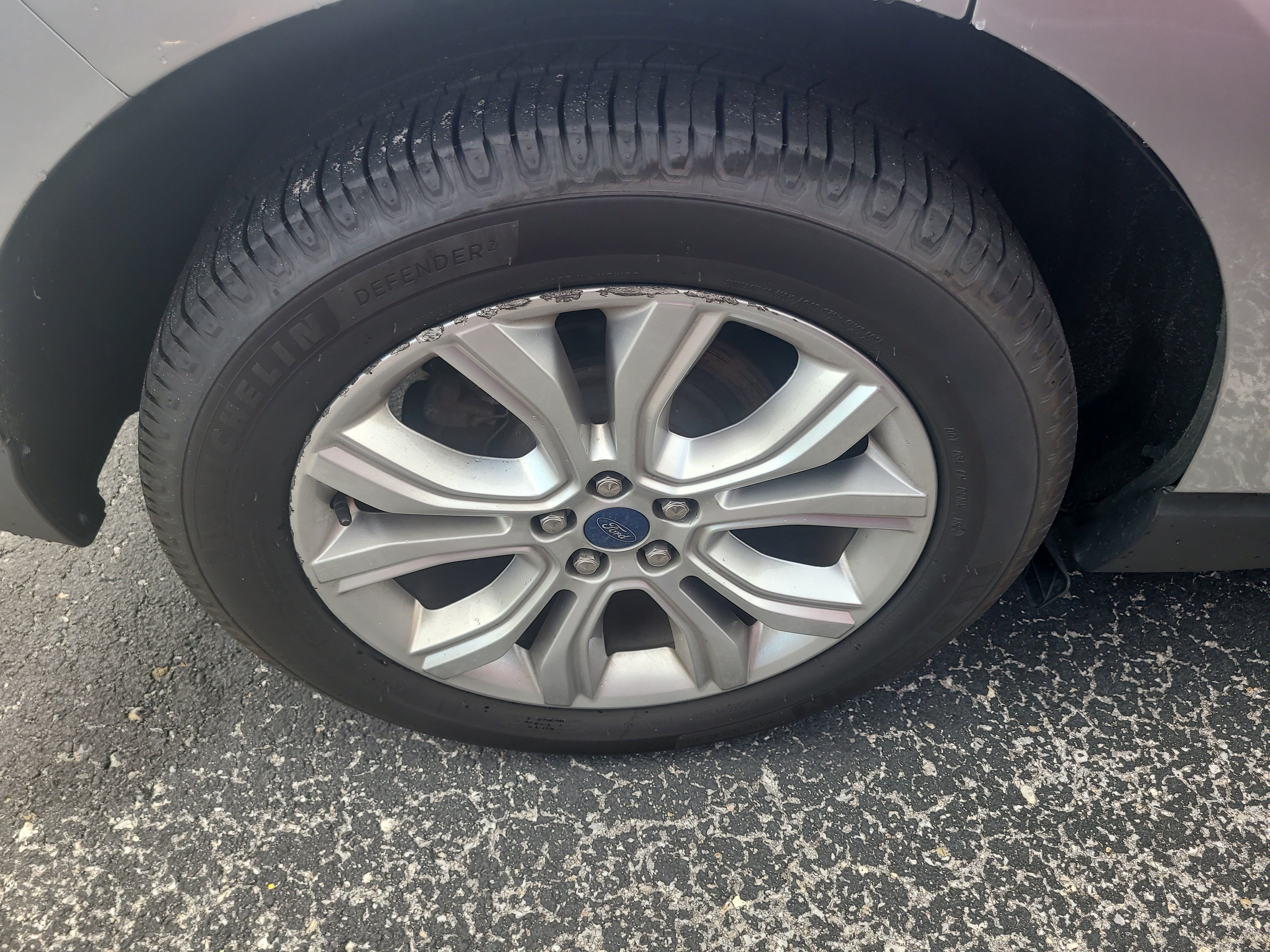 Used 2020 Ford Edge Titanium w/ Equipment Group 301A AWD/4WD image 8