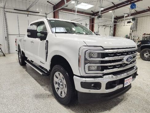 New 2026 Ford F350 Lariat w/ Lariat Premium Package image 3