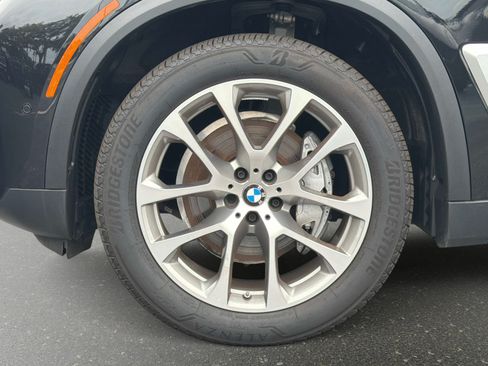 Used 2025 BMW X5 xDrive40i w/ Premium Essential Package AWD/4WD image 14