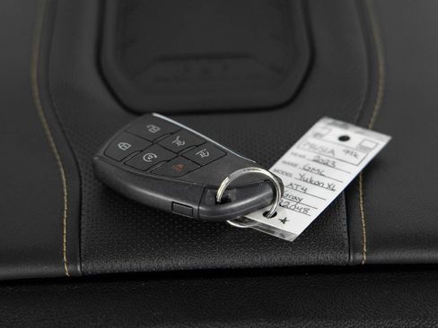 Used 2023 GMC Yukon XL AT4 w/ AT4 Premium Plus Package image 42