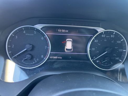 Used 2022 Nissan Rogue SV image 6