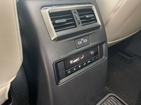 Certified 2025 MAZDA CX-90 3.3 Turbo w/ Preferred Package image 30