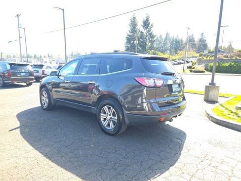 Used 2017 Chevrolet Traverse LT AWD/4WD image 7