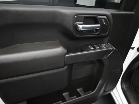 Used 2025 GMC Sierra 2500 Pro w/ Convenience Package AWD/4WD image 9