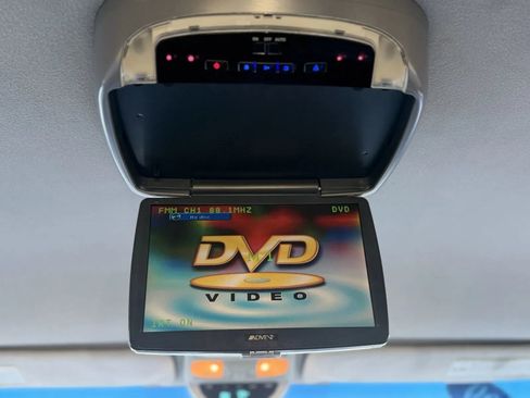 Used 2009 Toyota Sienna CE image 31