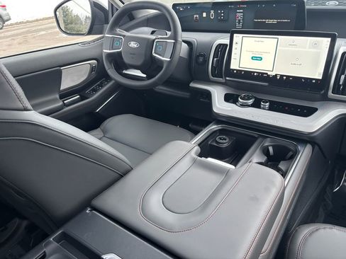 New 2025 Ford Expedition Max Active image 30