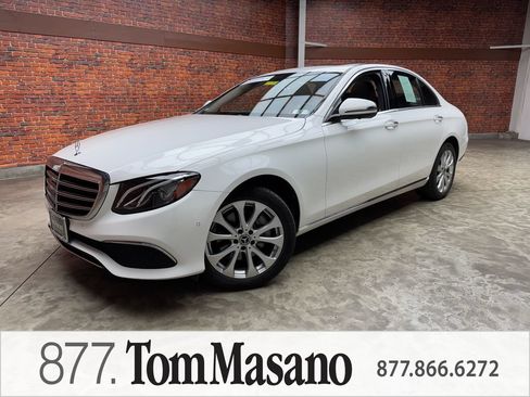 Certified 2019 Mercedes-Benz E 300 4MATIC image 1