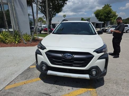 Certified 2024 Subaru Outback Limited AWD/4WD image 2