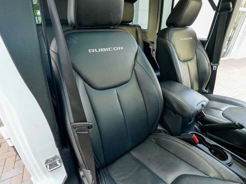 Used 2016 Jeep Wrangler Unlimited Rubicon AWD/4WD image 82