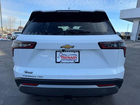 New 2026 Chevrolet Equinox LT w/ Convenience Package II image 4