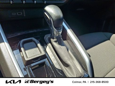 Used 2023 Chevrolet Colorado LT RWD image 16