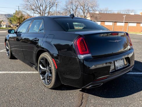 Used 2021 Chrysler 300 S image 6
