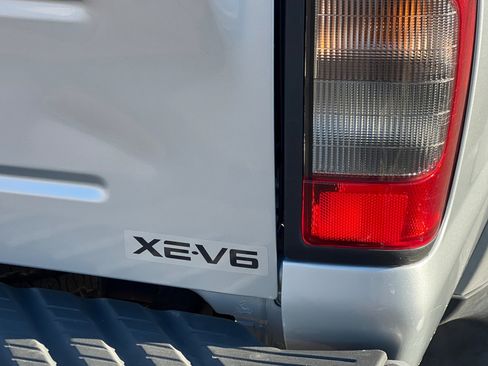 Used 2002 Nissan Frontier XE image 20