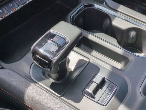 Used 2025 GMC Sierra 1500 AT4 w/ AT4 Premium Package image 25