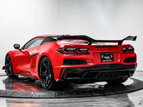 Used 2025 Chevrolet Corvette Z06 w/ Z07 Performance Package image 13