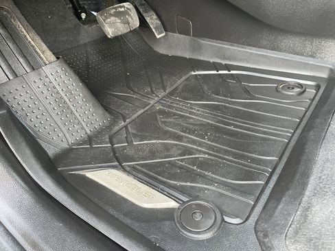 Certified 2023 Chevrolet Traverse LT image 33