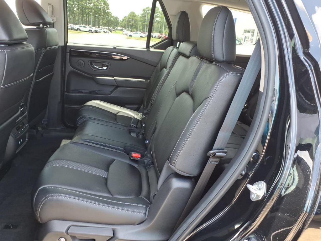 New 2026 Honda Pilot EX-L image 8