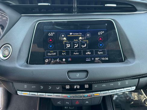 Used 2023 Cadillac XT4 Premium Luxury w/ Technology Package AWD/4WD image 11