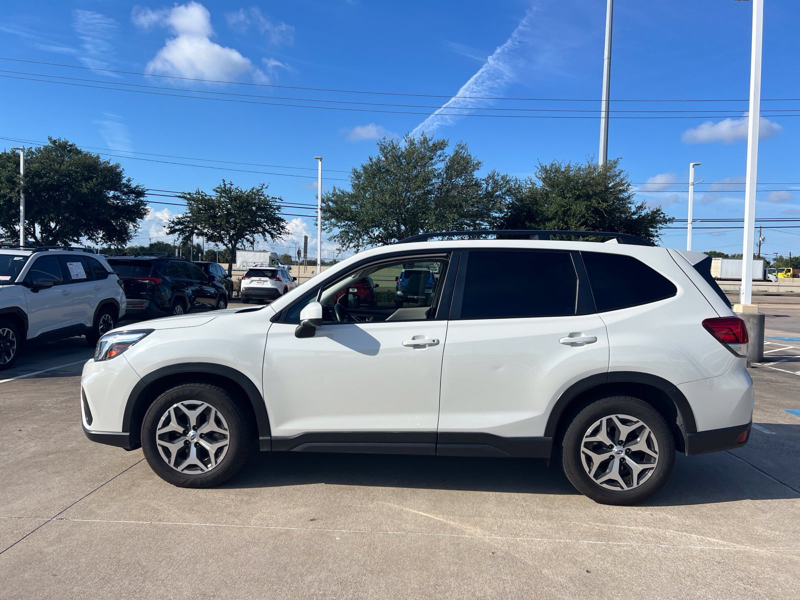 Used 2021 Subaru Forester Premium AWD/4WD image 2