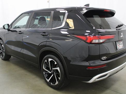Used 2023 Mitsubishi Outlander SE AWD/4WD image 7
