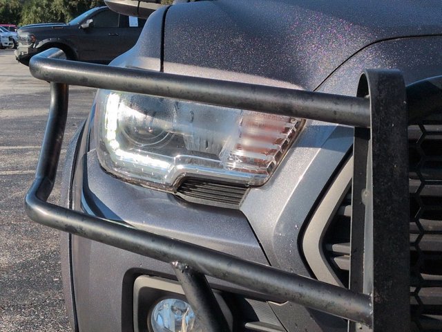 Used 2021 Toyota Tacoma TRD Sport w/ Technology Package RWD image 9