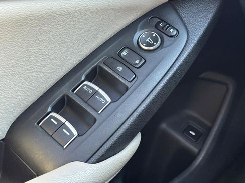 Used 2018 Honda Accord LX image 24