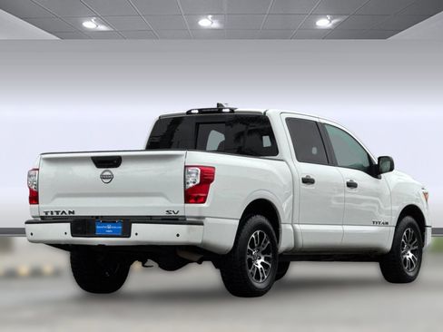 Used 2023 Nissan Titan SV image 8