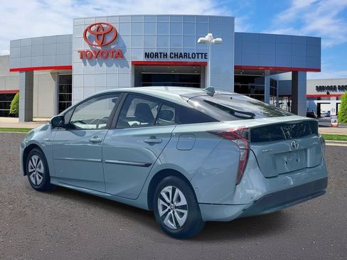 Used 2018 Toyota Prius Three w/ Advanced Technology Package FWD image 4