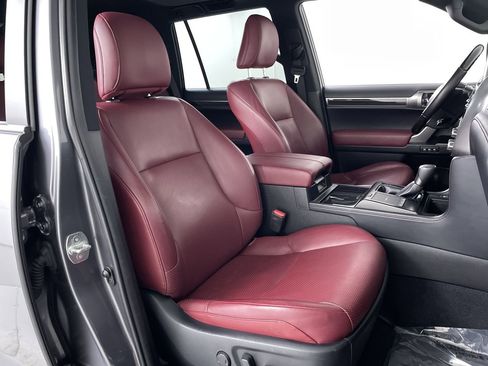 Used 2022 Lexus GX 460 Luxury w/ Sport Design Package image 27