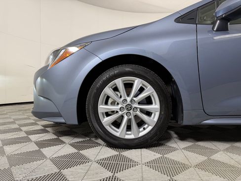 Used 2024 Toyota Corolla LE w/ LE Convenience Package FWD image 12